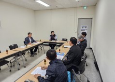 240403 임금피크제 소송관련 퇴직자 변호사 간담회 (노동회관 206호)