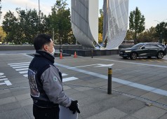 251029 25년 단체교섭 승리를 위한 분당 1인시위